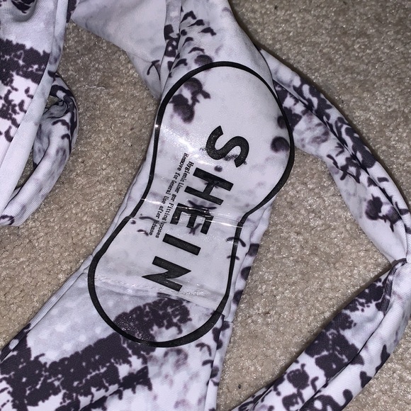 Shein snakeskin print bikini set - Picture 4 of 5